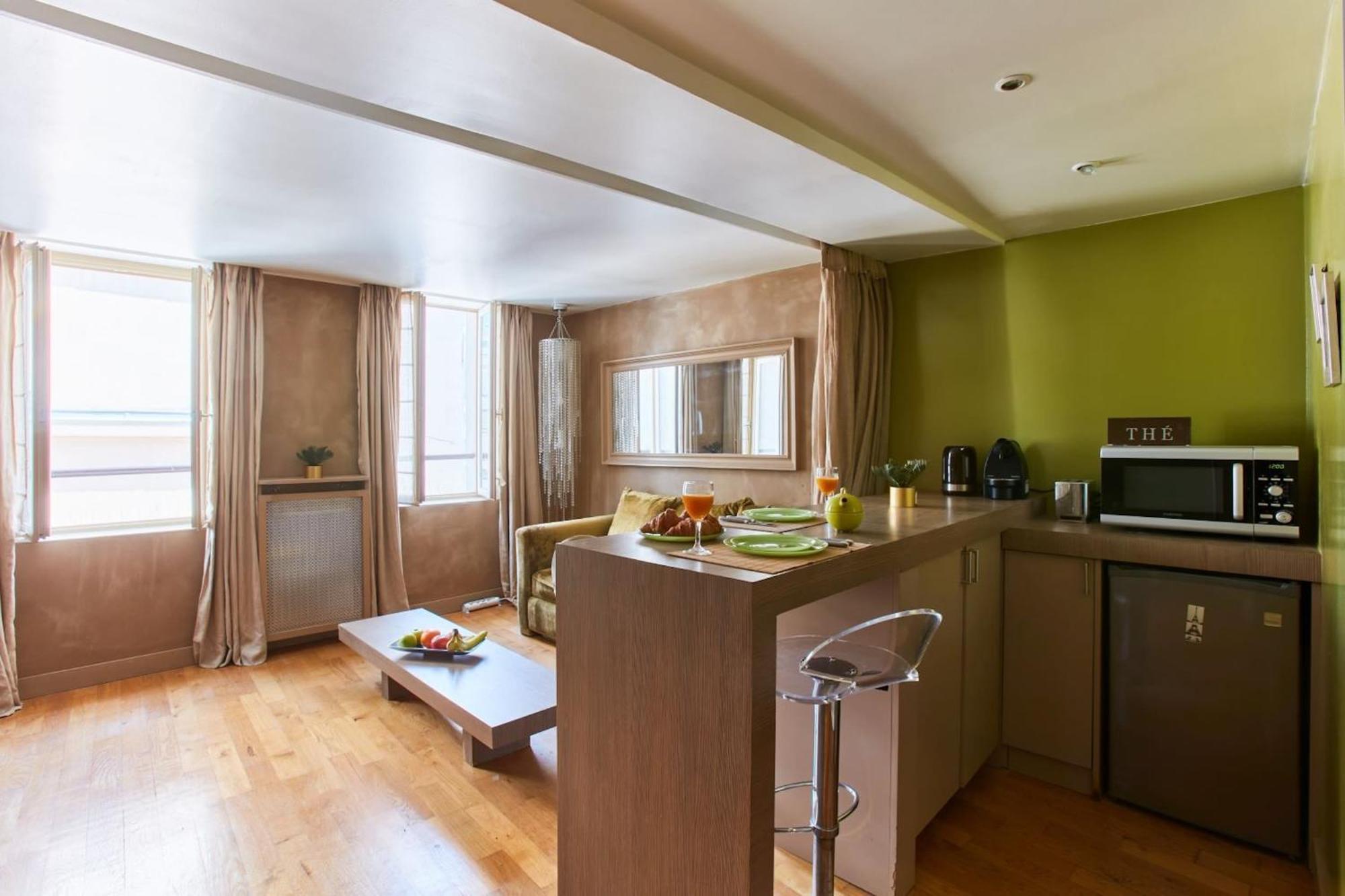 Bnbnova - 1br - Latin Quarter *